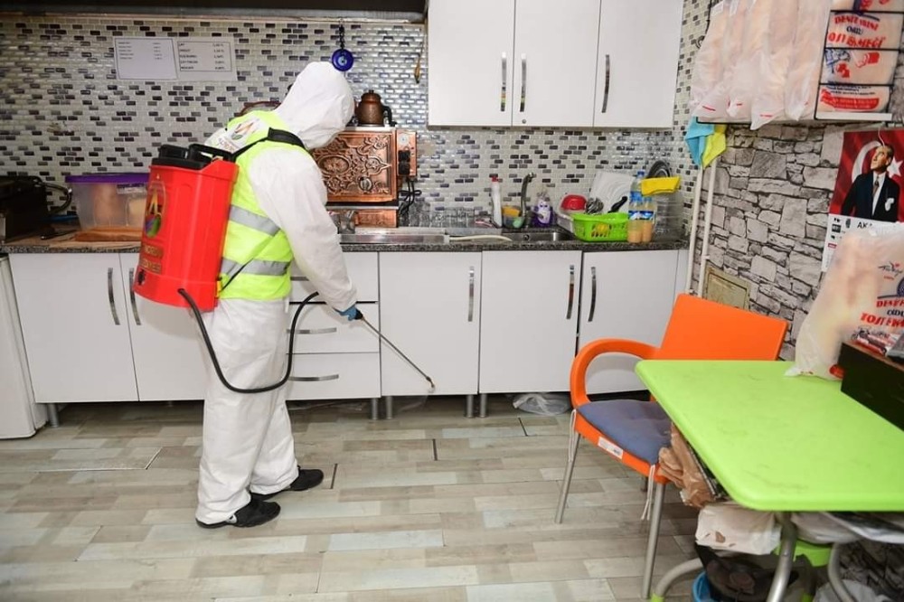 Altınordu Belediyesi kentteki dezenfekte çalışmalarını sürdürüyor 