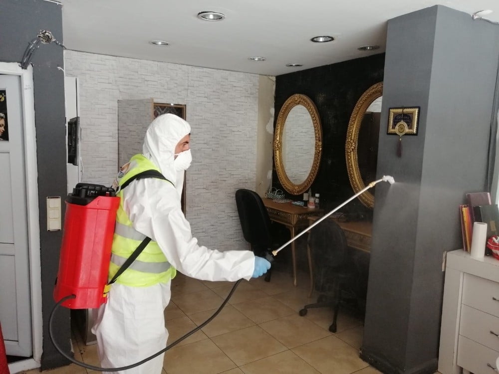 Altınordu’da berber ve kuaförleri dezenfekte edildi 
