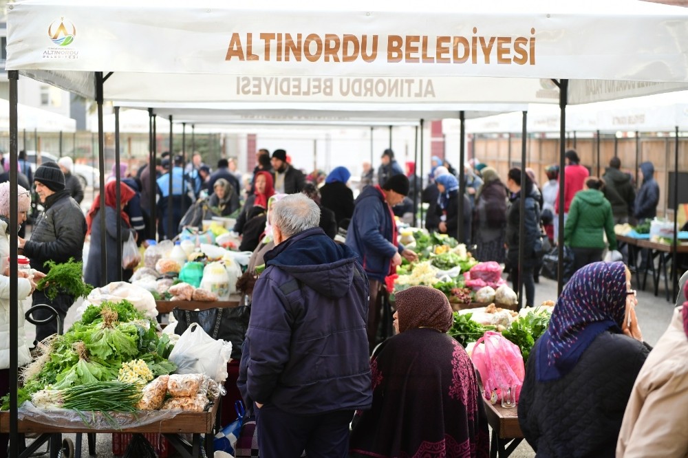 Altınordu’da organik pazar 