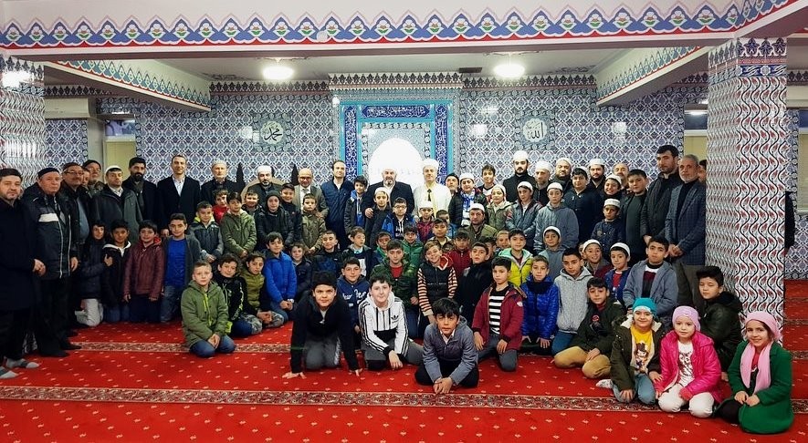 Altınovalı öğrenciler camide buluştu 