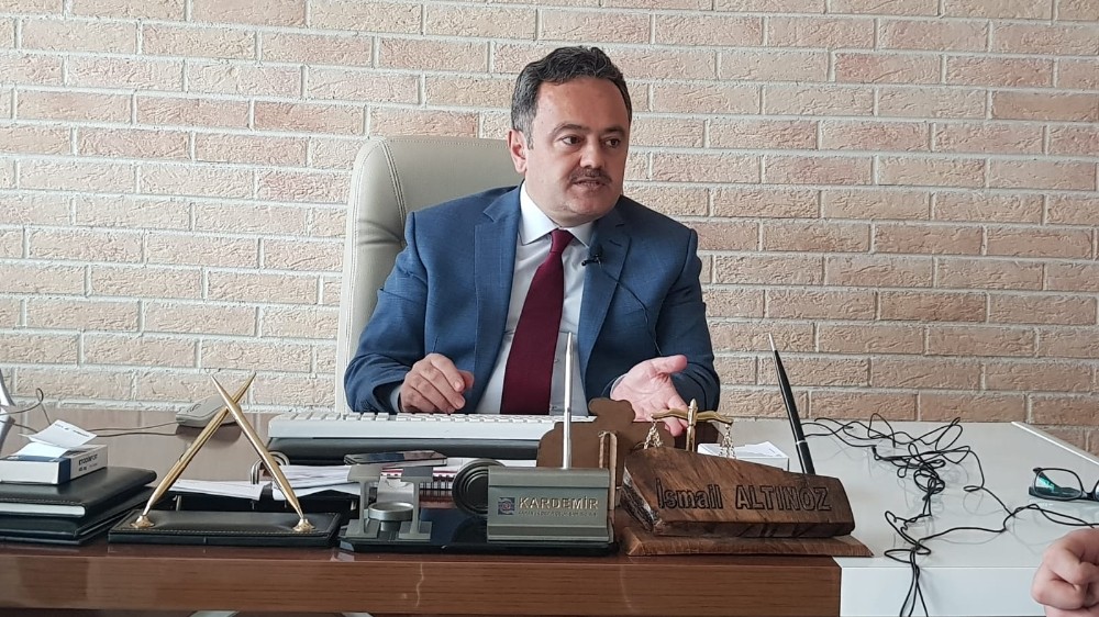 Altınöz, “Kendi eşine sataşma var diye gündeme getirmesi doğru değil” 