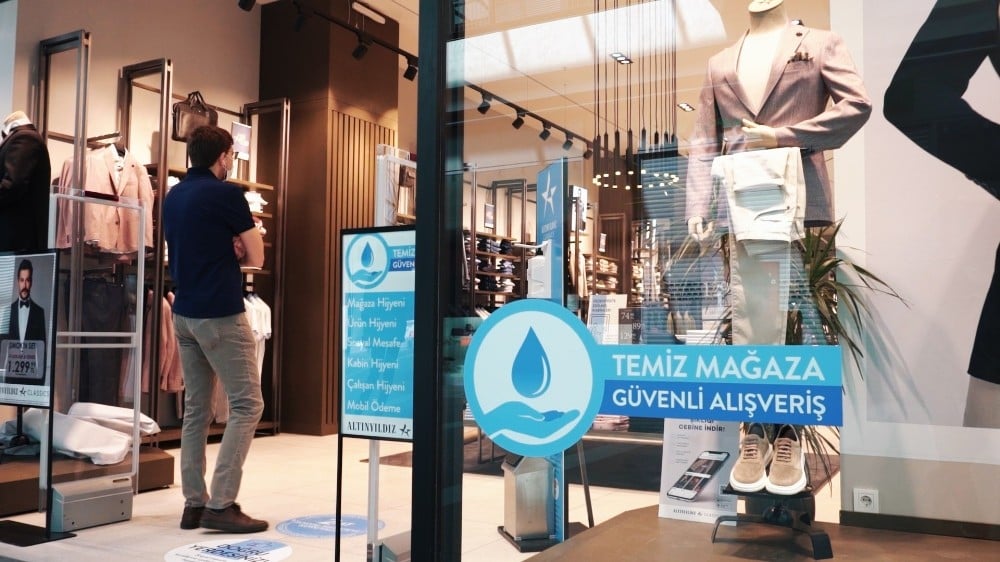 Altınyıldız Classics, mağazalarını yüksek hijyen kurallarıyla açmaya başladı 