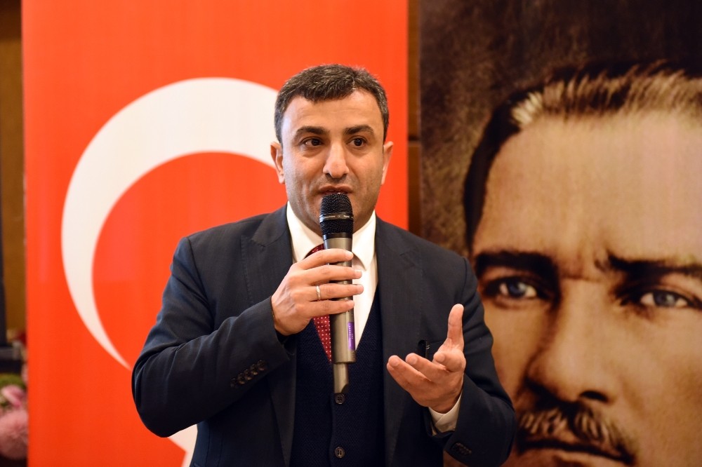 Altunbaş, seçmene çağrı yaptı: “Milletimiz oynanan oyunu görüyor” 