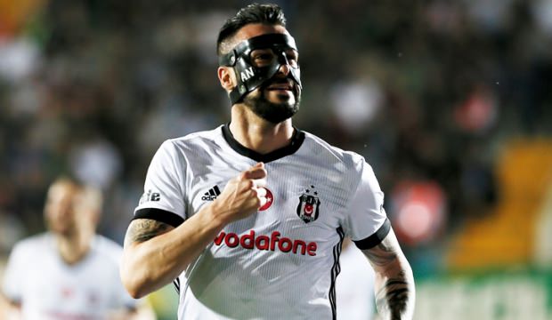 Alvaro Negredo hayal kırıklığı! Sadece Holosko...
