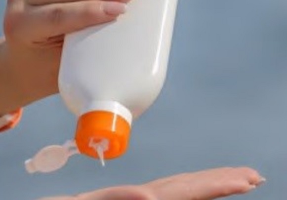 Aman dikkat! Güneş kremi deyip geçmeyin