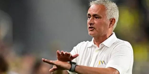 Aman dikkat! O kararı ısrarla çıktı… Fenerbahçe'de Mourinho'dan yönetime transfer baskısı! Israrla istiyor