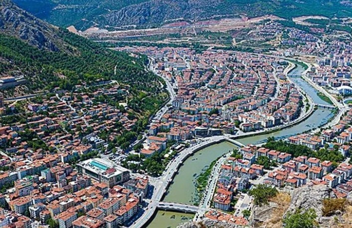 Amasya'da bir köy 12 yıl aradan sonra yeniden belde oldu!