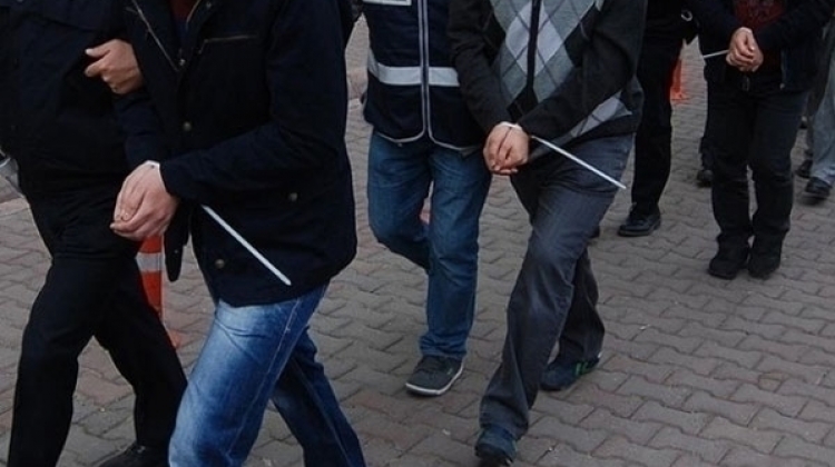Amasya’da jet üssünde operasyon! Çok sayıda gözaltı var
