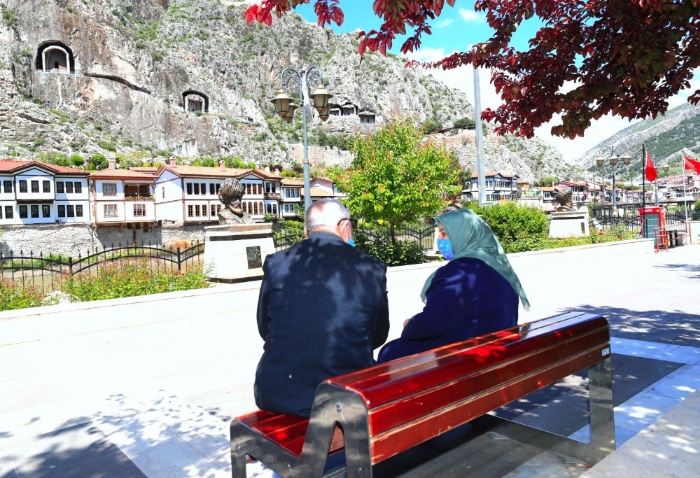 Amasya’da maskesiz sokağa çıkmak yasaklandı 