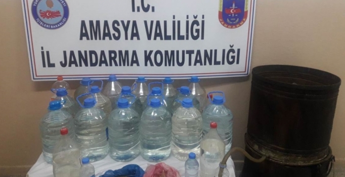 Amasya'da sahte içki üretimi yapan 3 kişiye 38 bin lira ceza kesildi