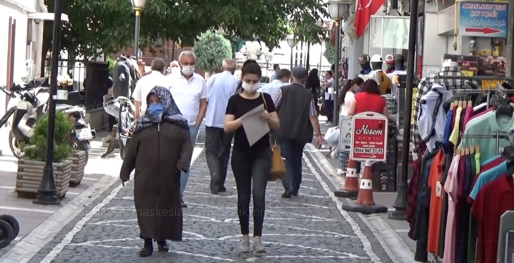 Amasya’da vatandaşlar maskesiz sokağa çıkmıyor 