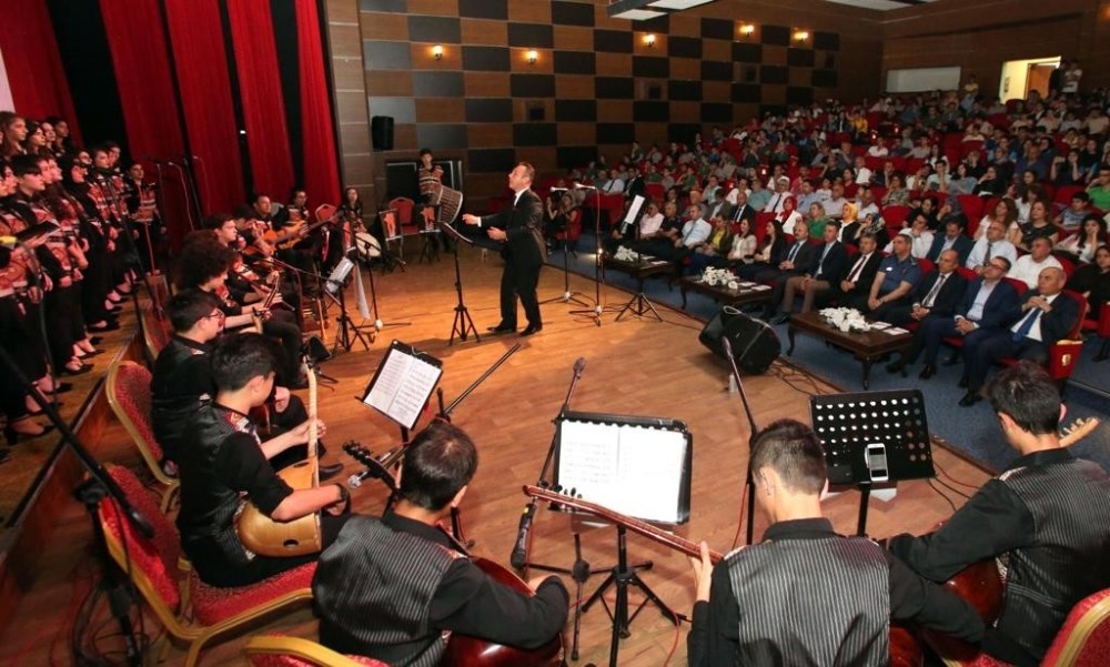 Amasyalı ve Samsunlu öğrencilerden 100. yıl konseri 