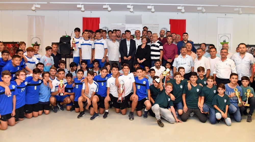 Amatör spor kulüplerine Osmangazi desteği 