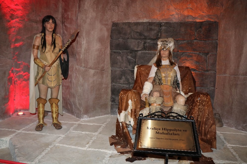 ’Amazon kadınlar efsanesi’ bu köyde yaşatılıyor 