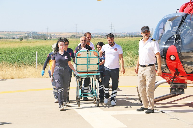 Ambulans helikopter 93 yaşındaki hasta için havalandı