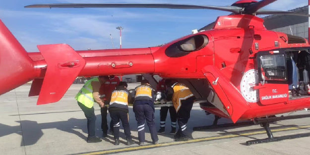 Ambulans helikopter baygınlık geçiren hasta için havalandı
