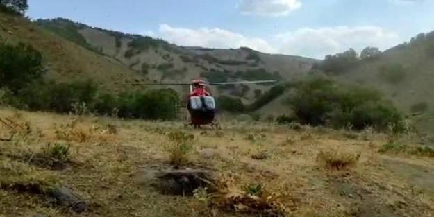 Ambulans helikopter, rahatsızlanan çoban için havalandı