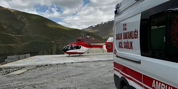 Ambulans helikopter Van'daki hasta için havalandı