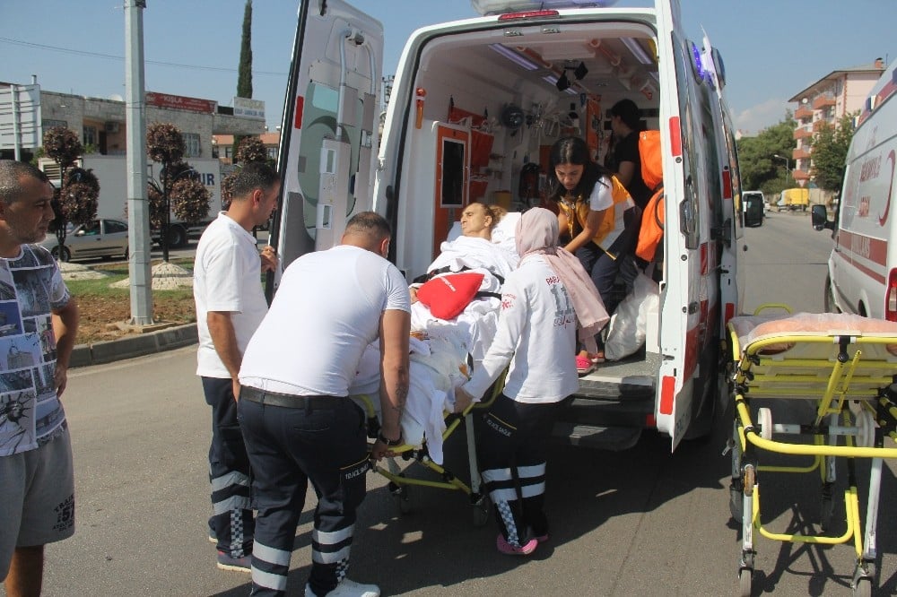 Ambulans kaza yapınca yeniden hastanelik oldu 