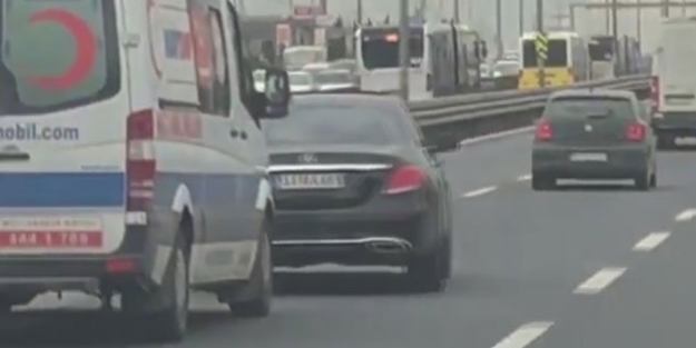 Ambulans şoförü yolunu kesen magandadan şikayetçi oldu!