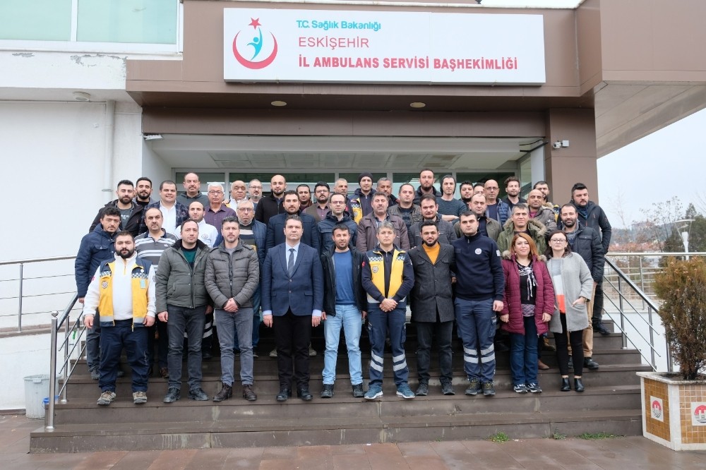 Ambulans sürücülerine eğitim verildi 
