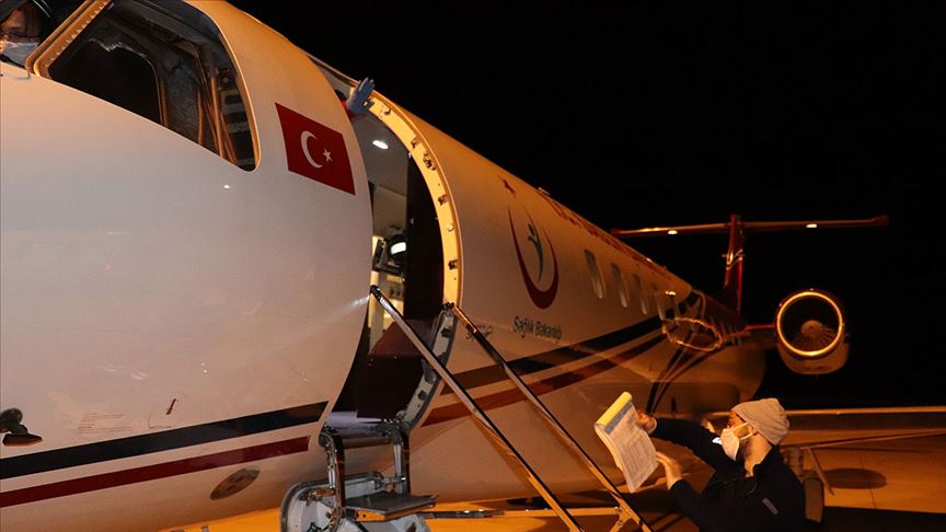 Ambulans uçak rahatsızlanan 17 günlük bebek için havalandı