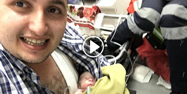Ambulansta doğdu doktorun koynunda...