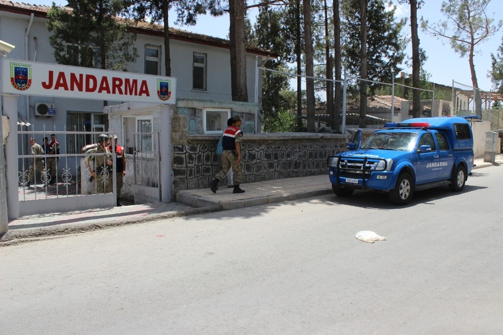 Amca yeğenin arazi kavgasında kan döküldü 