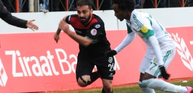 Amed Fenerbahçe ve Galatasaray'ı istiyor