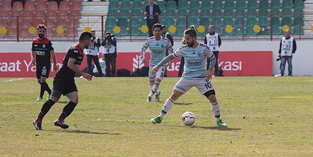 Amedspor maça bu pankartla çıktı