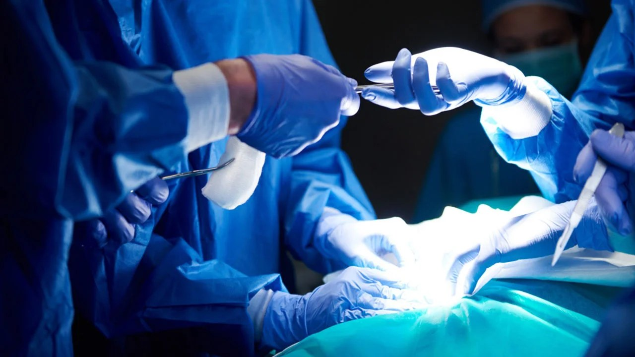 Ameliyathane ışık doluyken nasıl oluyor da en küçük bir gölge bırakmıyor? İşte arkasındaki sır