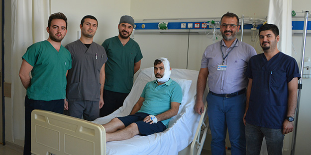 Ameliyatla kalça kemiğini yüzüne naklettiler