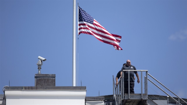 Amerika'da bayraklar yarıya indirilecek