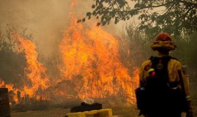 Amerika'da yangın 3 gündür söndürülemiyor