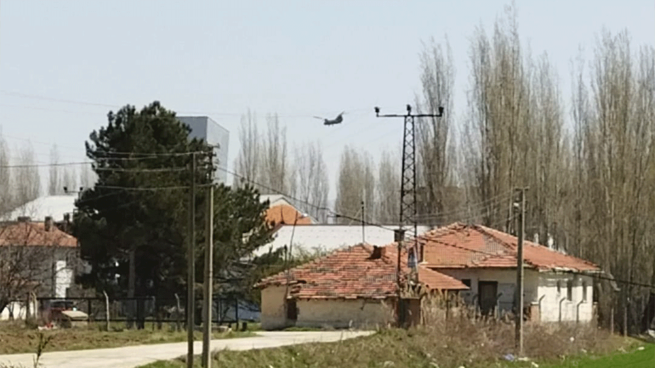 Amerikan Chinook helikopteri Ankara üzerinde sorti yaptı