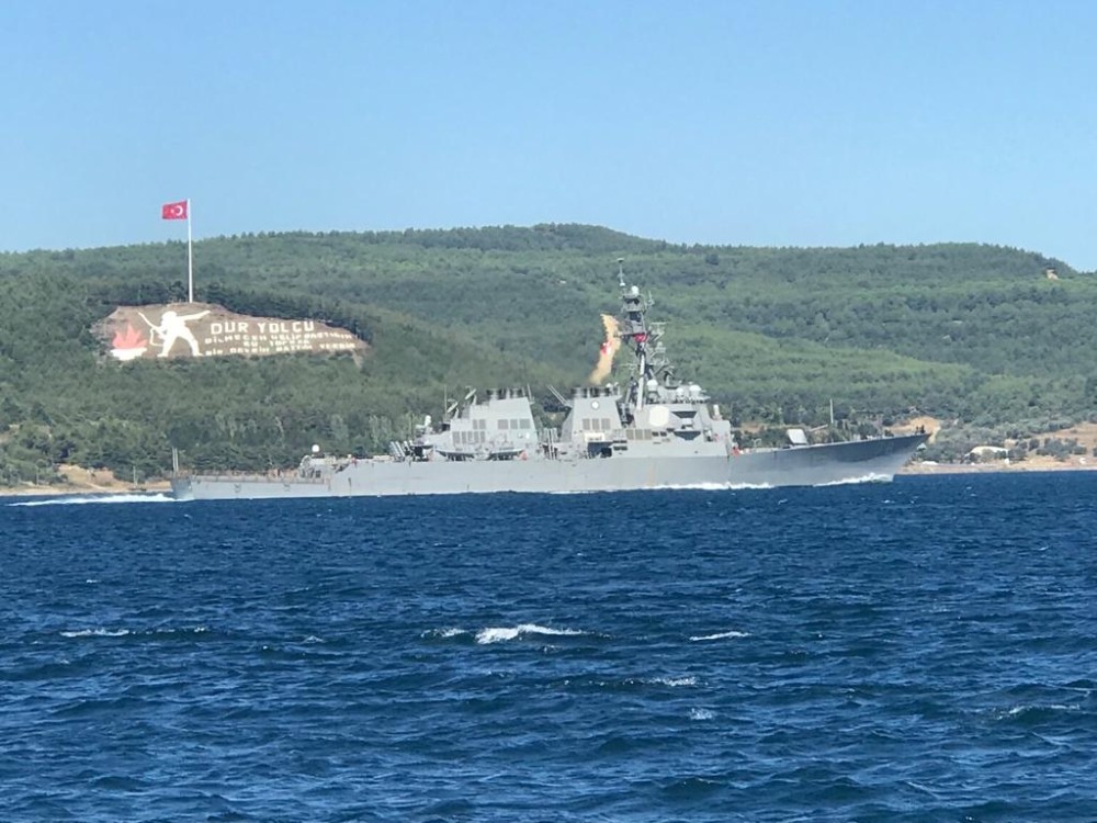 Amerikan savaş gemisi Çanakkale Boğazı’ndan geçti 