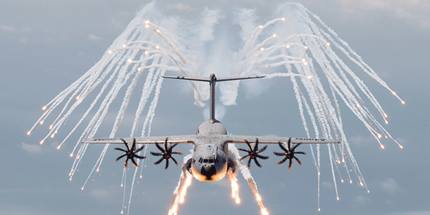 Amerikan uçaklarını hurdaya atıp Türkiye'den Hürjet alacaklar! Karşılığında Ankara'ya 6 uçak verecekler