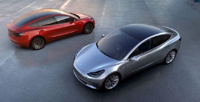 Amerika'nın en değerli ikinci otomobil üreticisi Tesla oldu