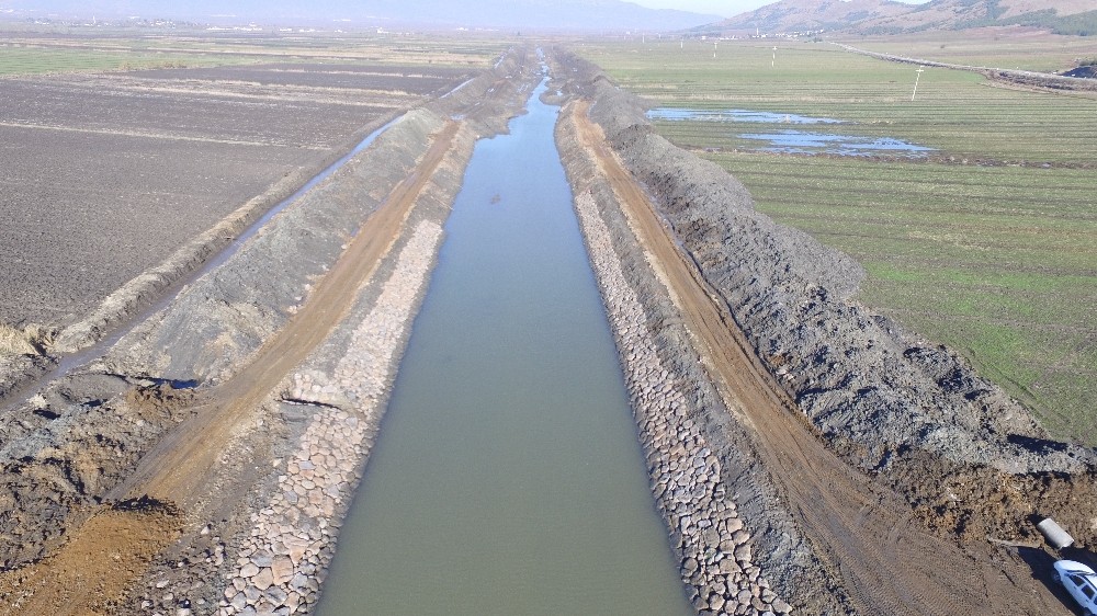 Amik Ovası’nı suya doyuracak projede çalışmalar son sürat 