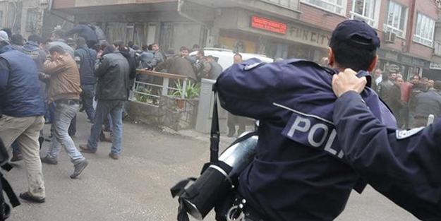 Amirden polise ensesine vurarak: Sık lan sık!