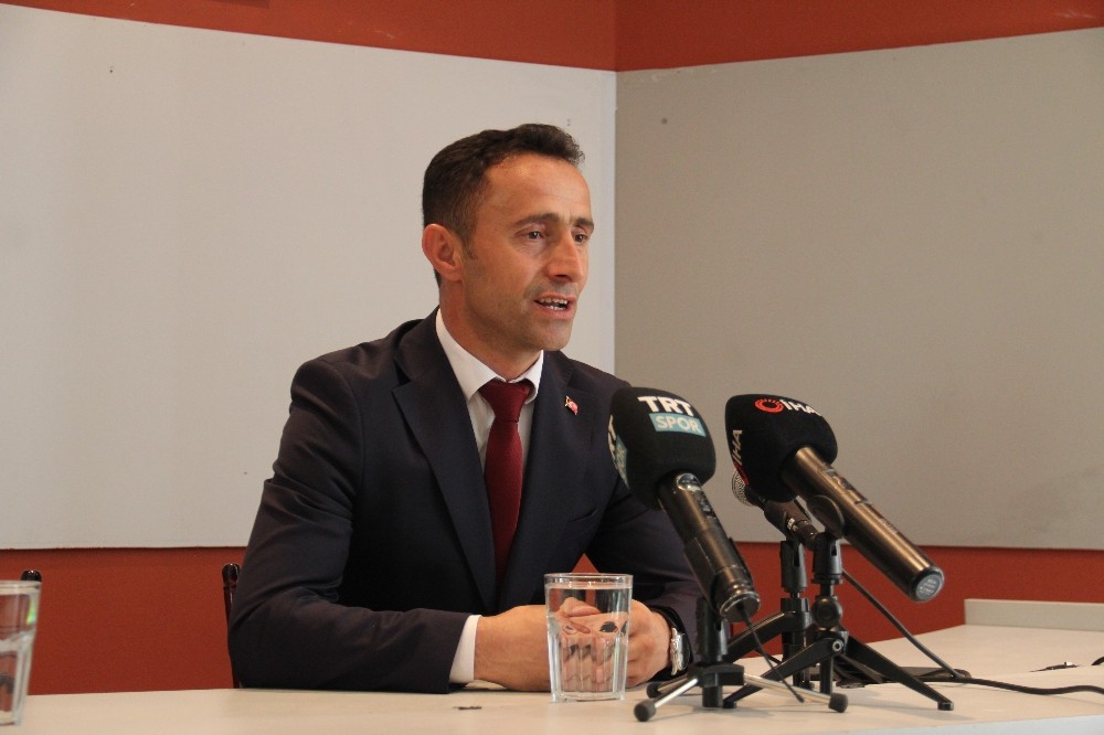 Ampute Futbol Milli Takımı Kaptanı Gazi Osman Çakmak futbolculuk kariyerini sonlandırdı 