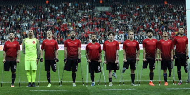 Ampute Futbol Milli Takımı'na tebrik yağdı