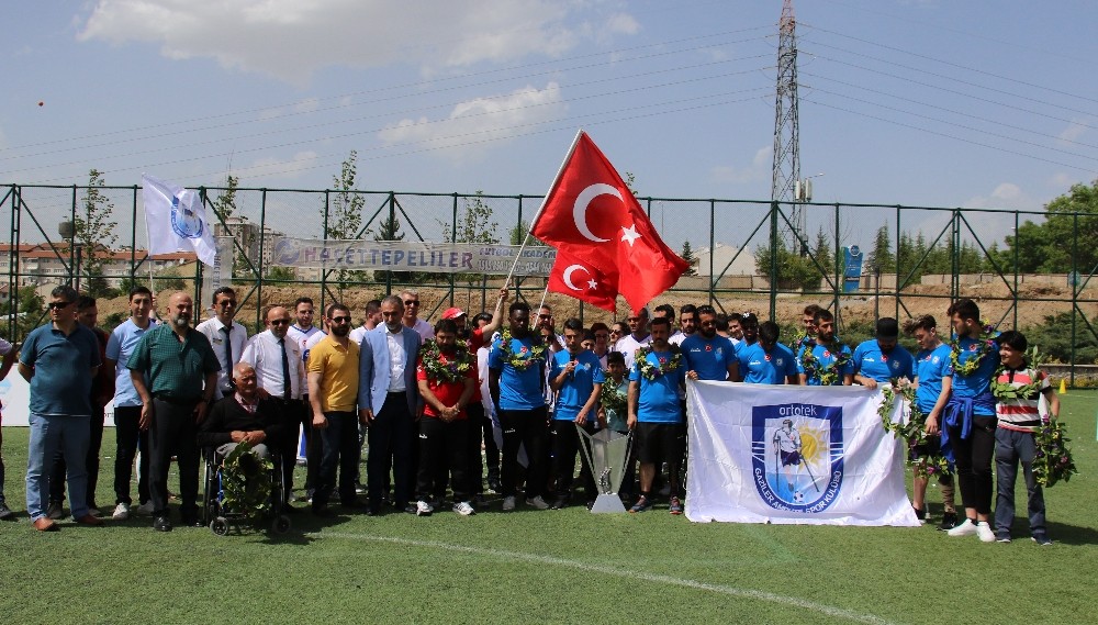 Ampute Şampiyonlar Ligi Şampiyonu Ortotek Gaziler yurda döndü 