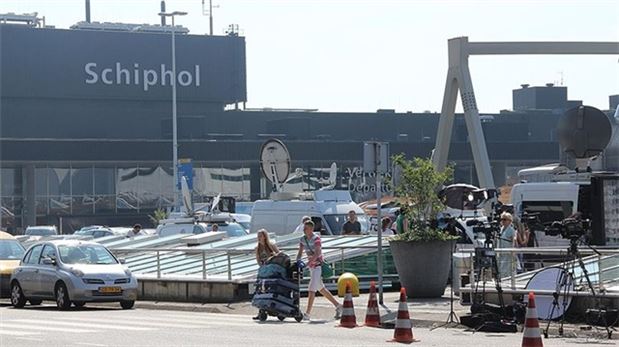 Amsterdam havalimanında şüpheli paket alarmı