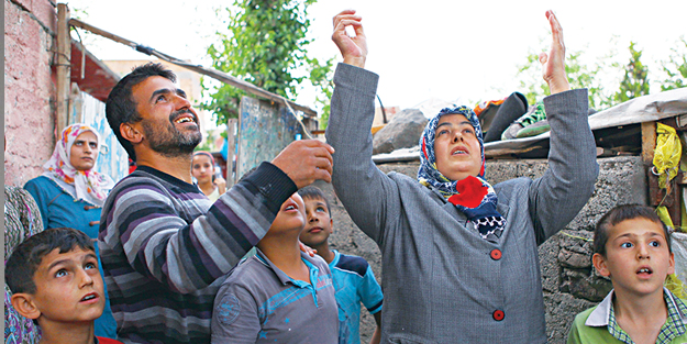 Ana oğluna kavuştu