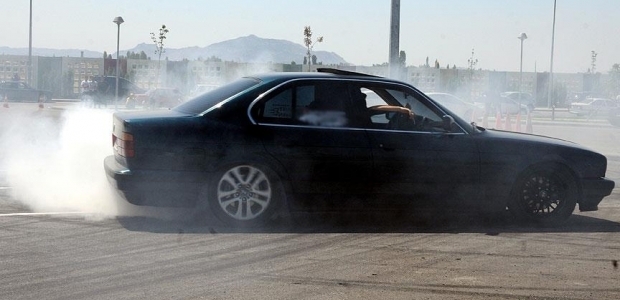 Evlilik teklifi drift cezasından kurtarmadı!