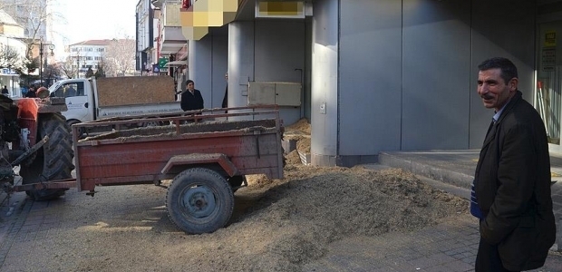 Kargodan telefon yerine çöp çıkınca...