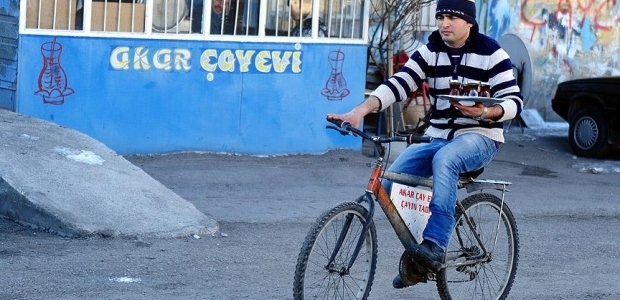 Bisikletli çay servisi
