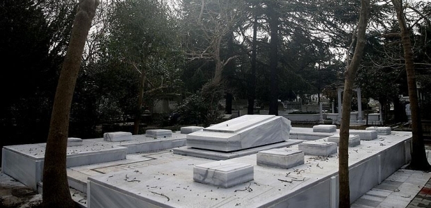 İstnbul'da mezarlara iki köprü yetecek kadar mermer kullanıldı