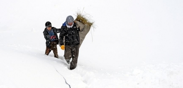Kar kırsalda çileye dönüştü